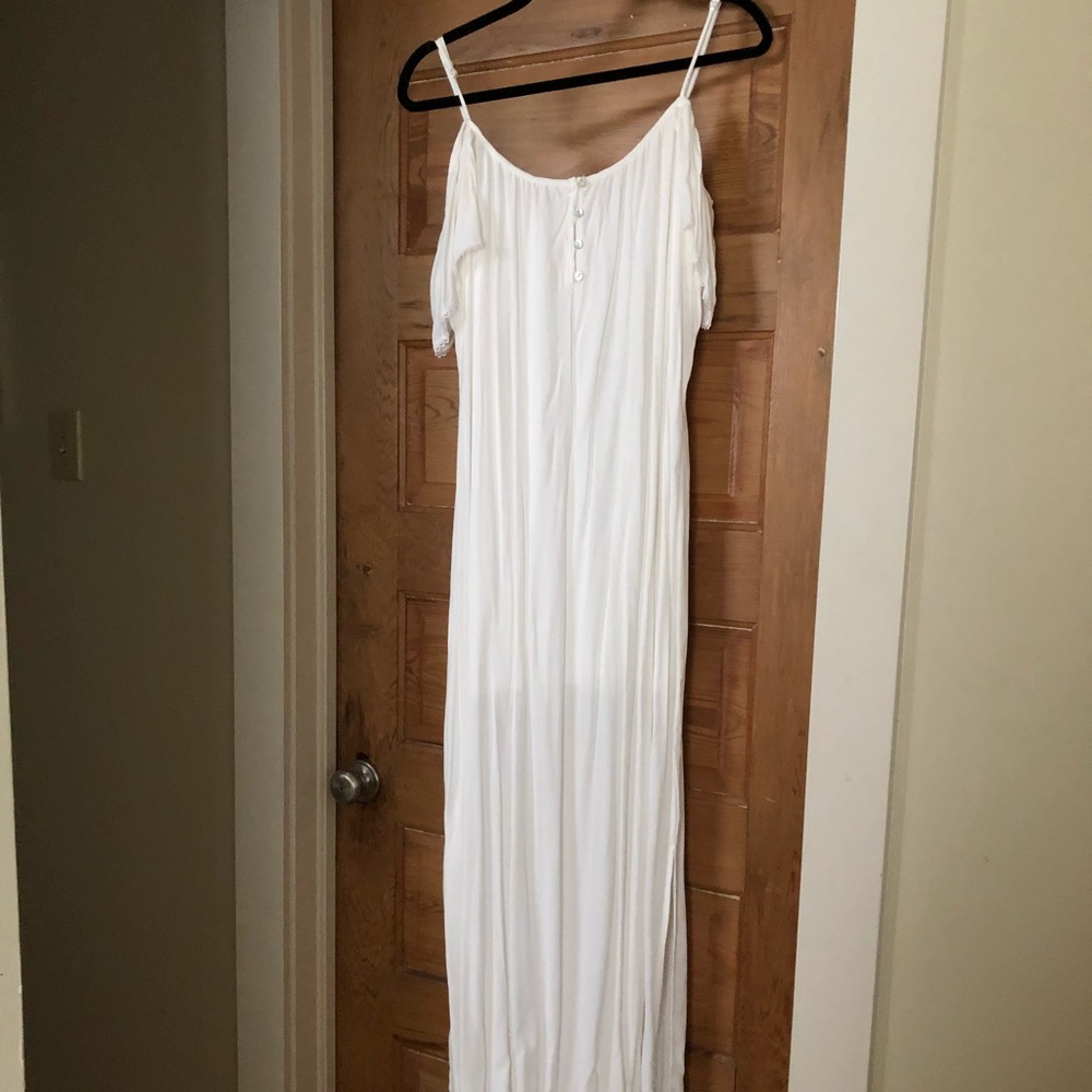Off shoulder white maxi dress, LARGE